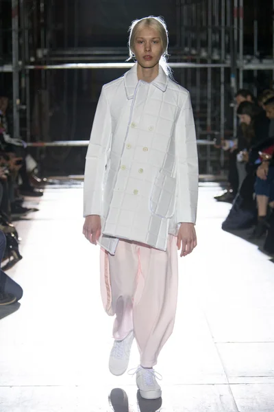 Look 11